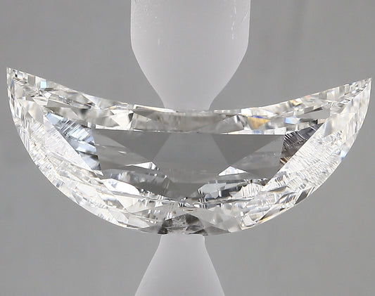 HALF MOON lab grown diamond 3.57ct F/vvs1