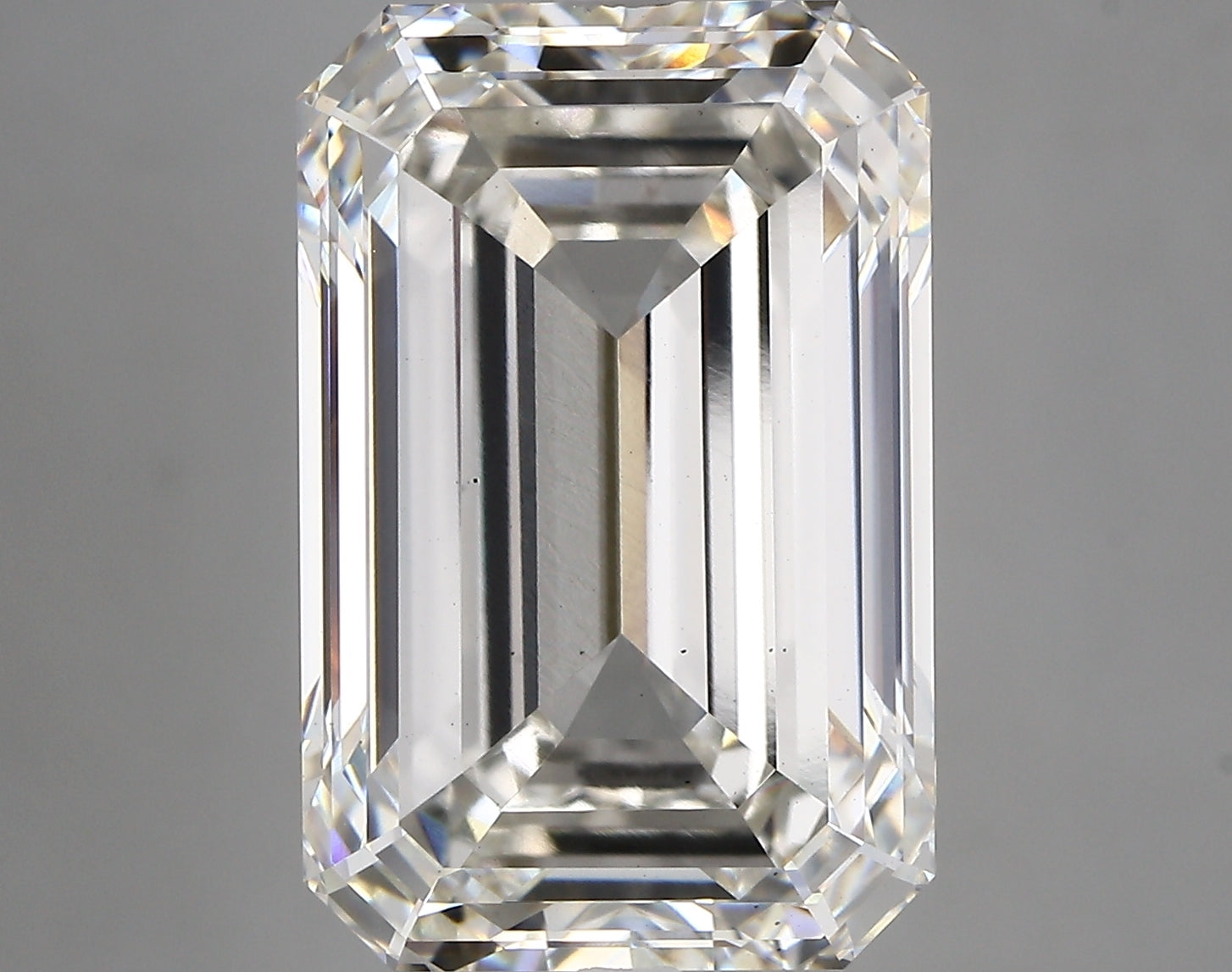 EMERALD lab grown diamond 12.14ct H/vs1