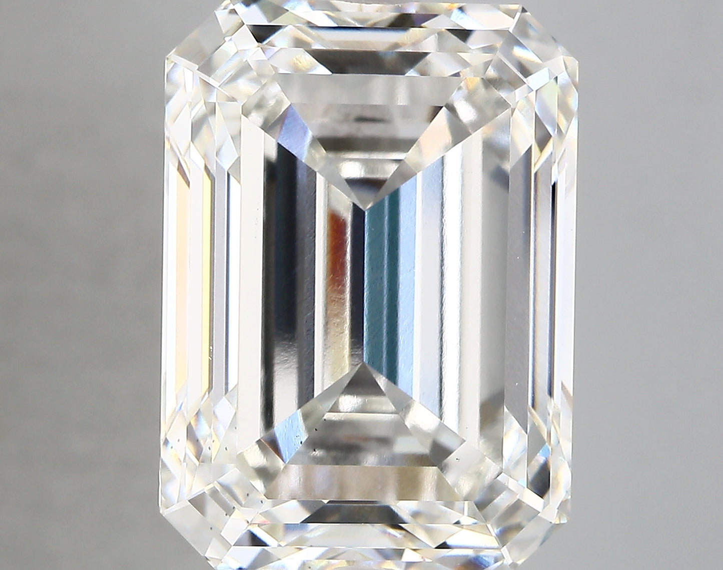 EMERALD lab grown diamond 17.04ct G/vs2