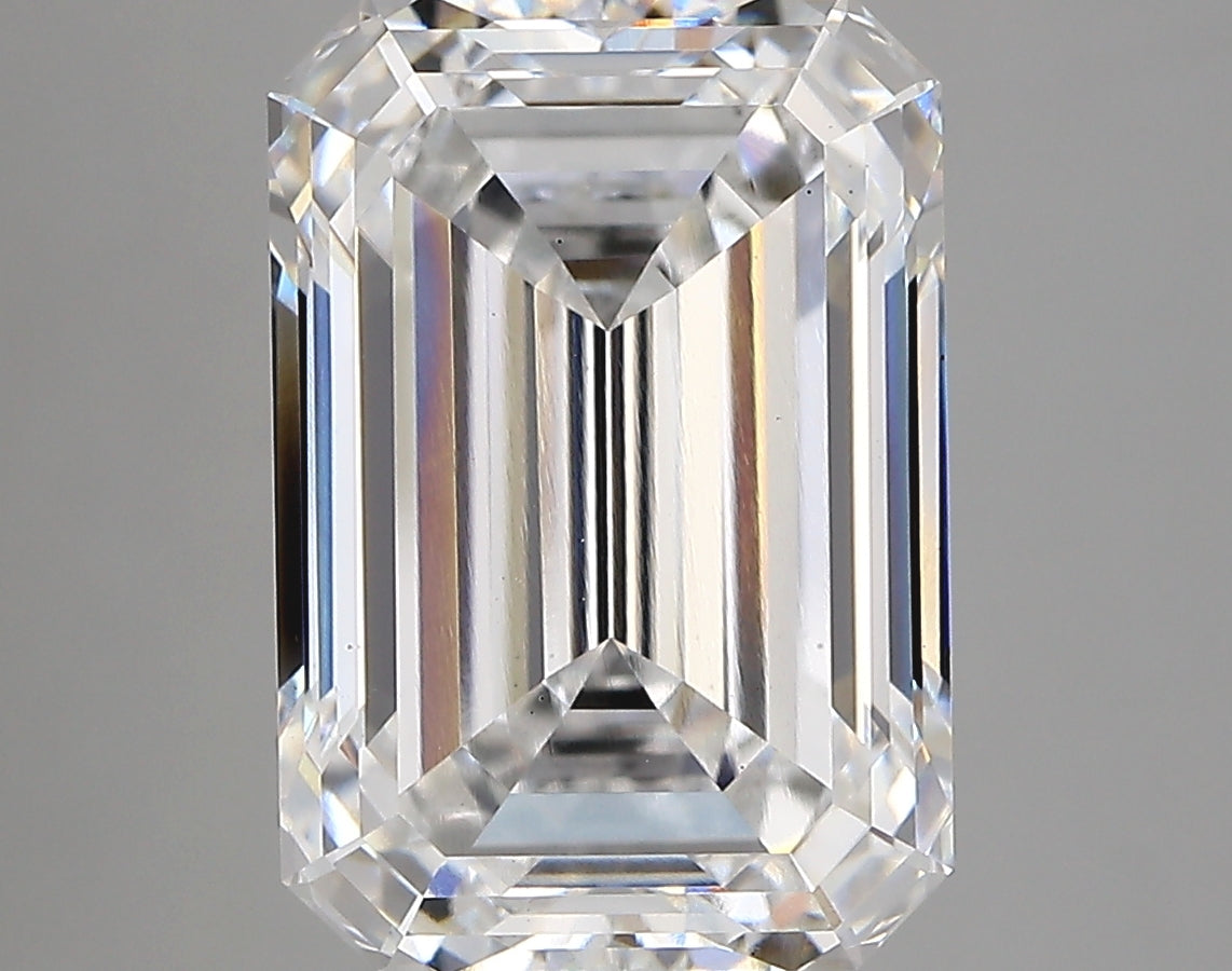 EMERALD lab grown diamond 6.57ct E/vs1