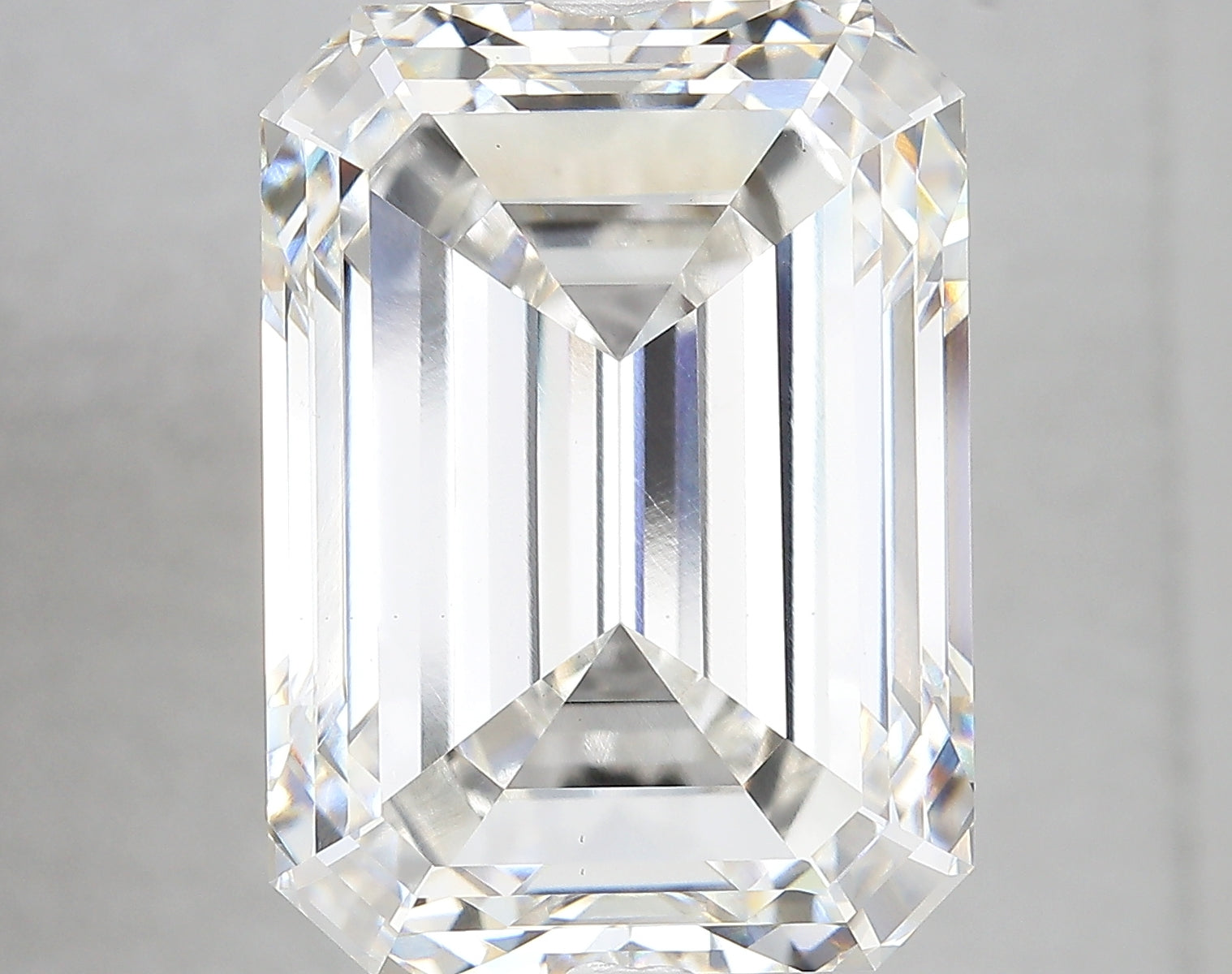 EMERALD lab grown diamond 17.58ct G/vs1