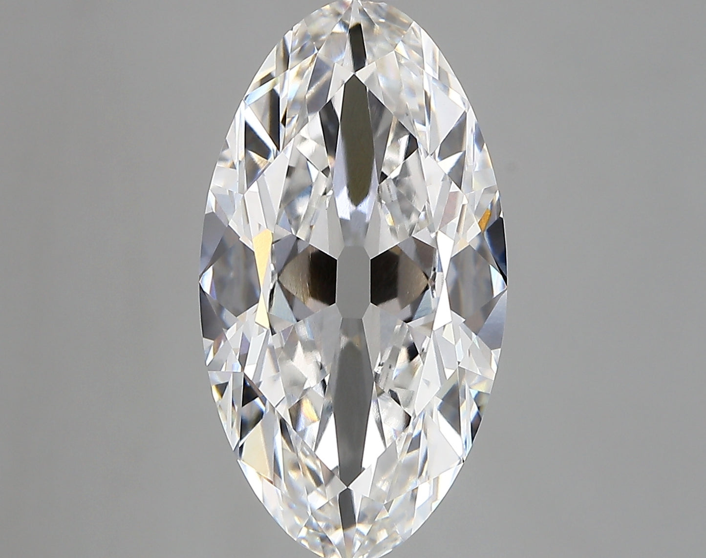 MOVAL lab grown diamond 5.60ct E/vvs2