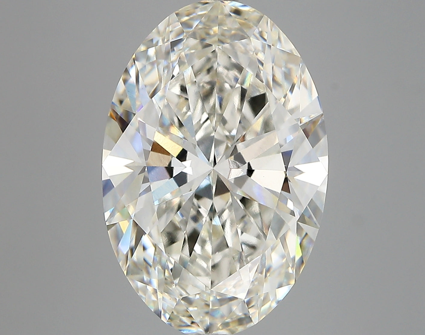 OVAL lab grown diamond 6.89ct G/vvs2