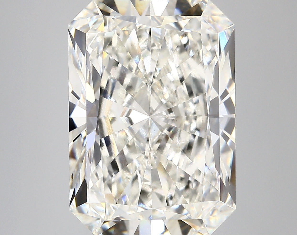 RADIANT lab grown diamond 8.08ct G/vvs2