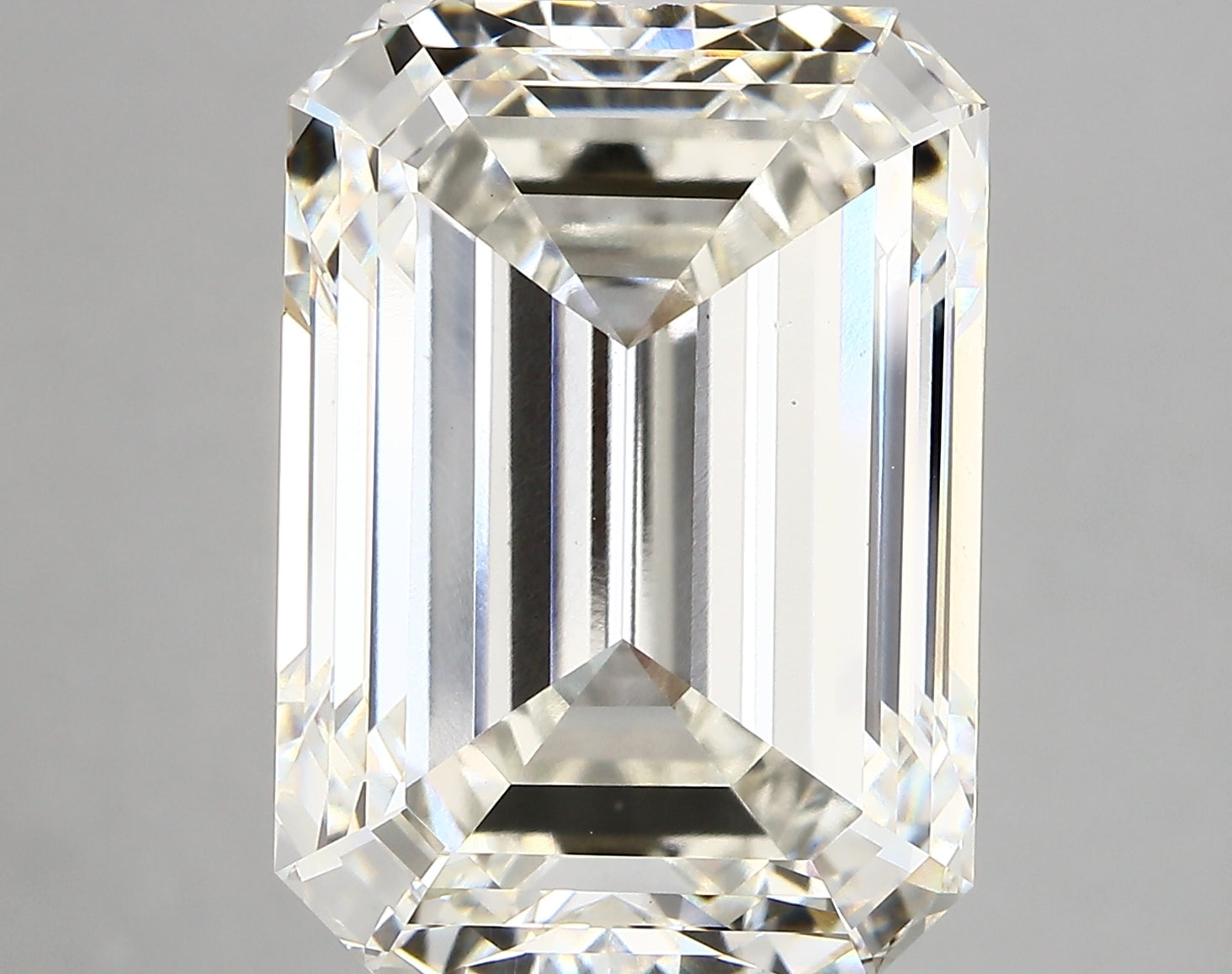 EMERALD lab grown diamond 15.38ct H/vs1