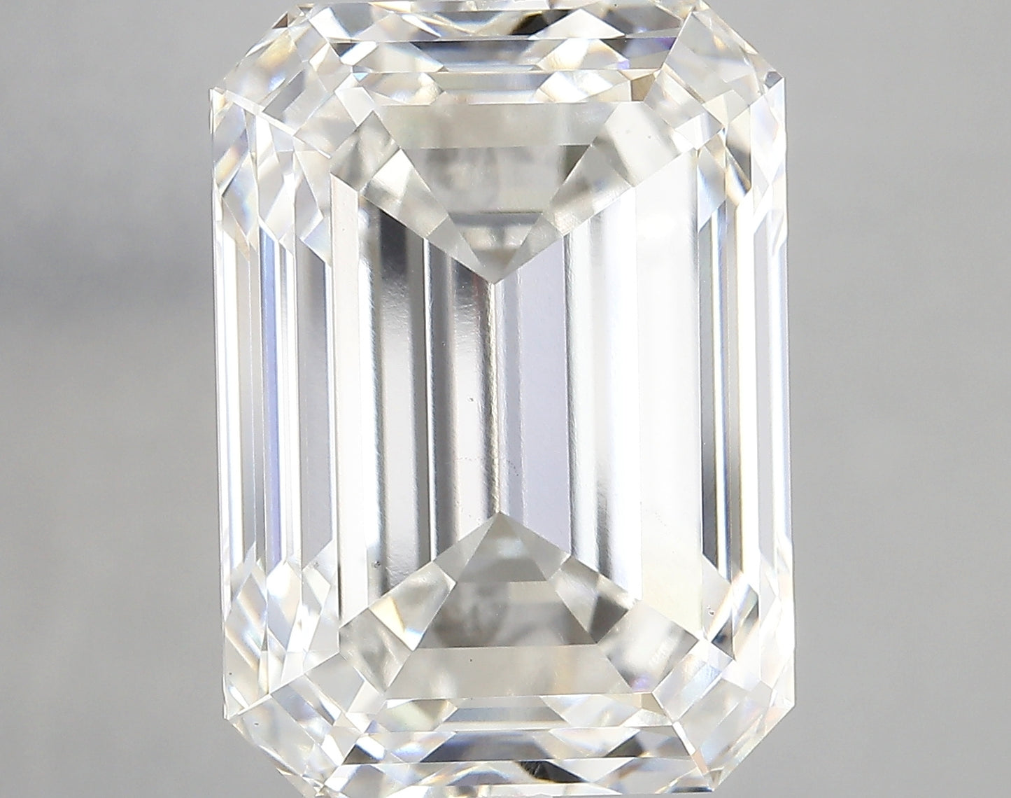 EMERALD lab grown diamond 18.66ct F/vs1