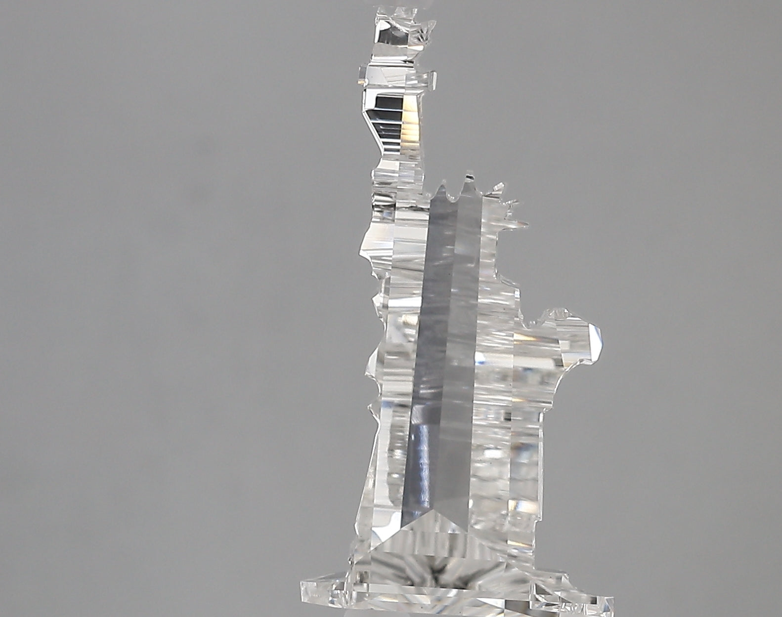 STATUE OF LIBERTY lab grown diamond 4.31ct F/vvs2